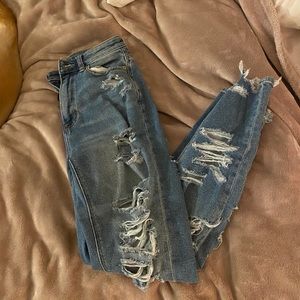 Distressed AE mom jeans